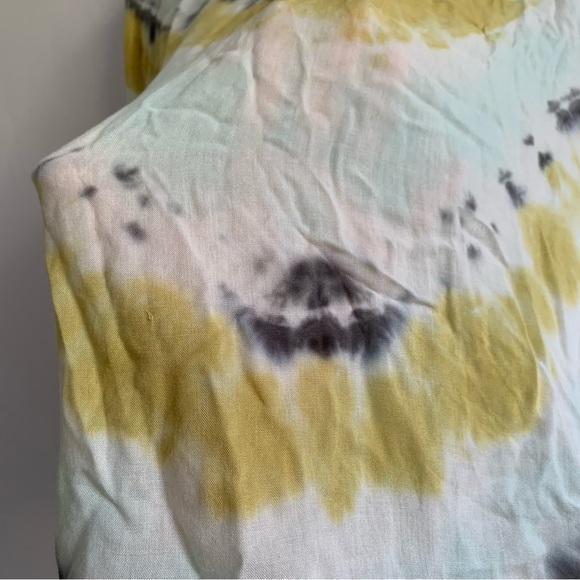 YFB Young Fabulous Broke Carmen Tie Dye tie open front top blouse - Picture 9 of 16